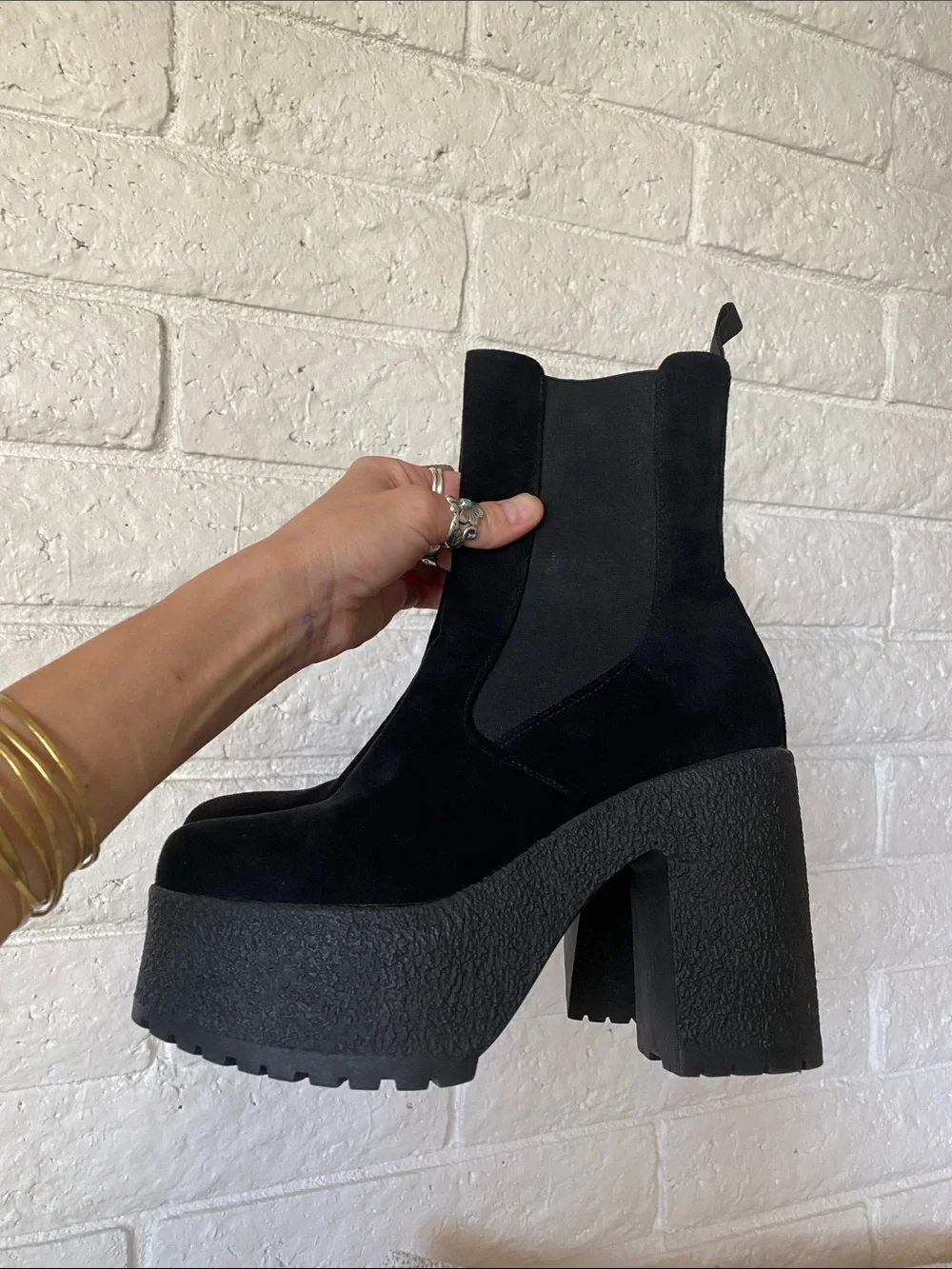 🌼 NWOT Gorgeous LAMODA Suede Platform Boots size 9 womens